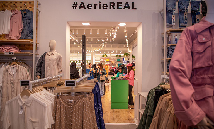 علامة Aerie العصرية الرائدة في مجال تصميم الملابس الرياضية تطلق متجرين جديدين في المملكة العربية السعودية